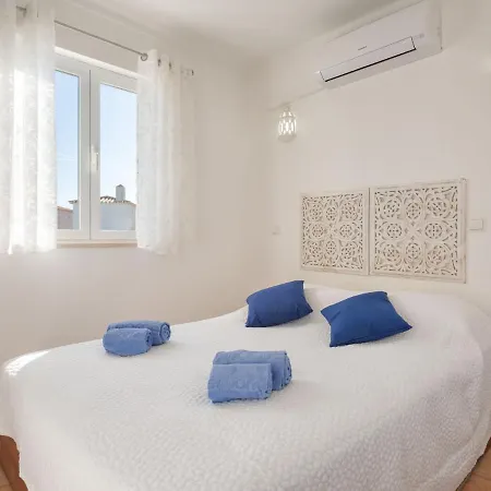 Vila Moradia Gale Luxury 4 Bedroom Perfect For Families Great Sea Views Gale (Albufeira)